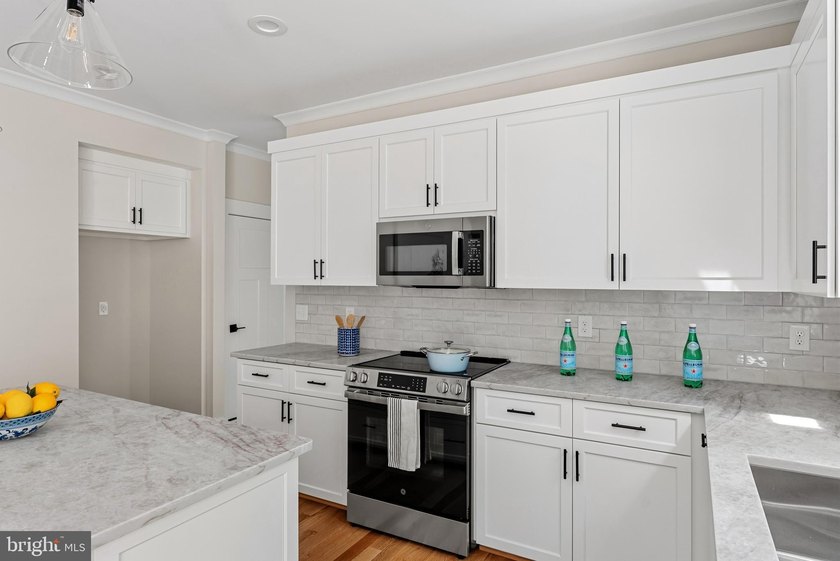 Neatly tucked within the sought-after Noahs Landing community on - photo 18