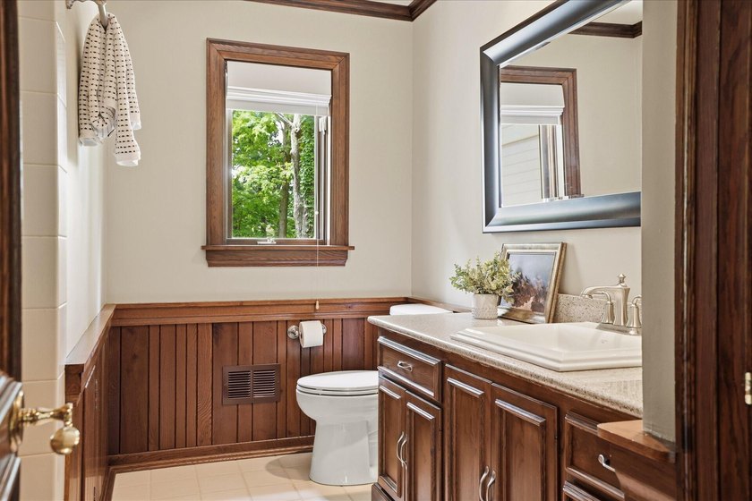 5 private wooded acres in the heart of Chenequa: this - photo 23