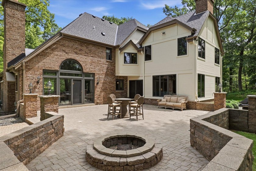 5 private wooded acres in the heart of Chenequa: this - photo 25