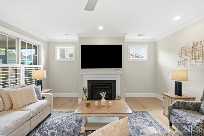 Welcome to this stunning all-brick, single-story home that truly - photo 7
