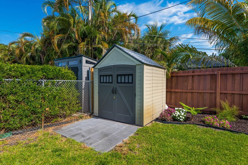 Welcome to Floranada Ridge! This 2-bedroom, 2-bath home offers 1 - photo 27