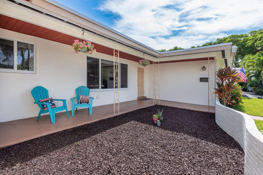 Welcome to Floranada Ridge! This 2-bedroom, 2-bath home offers 1 - photo 33