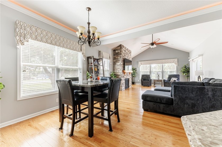 Welcome to this beautifully upgraded ranch end-unit townhome - photo 10