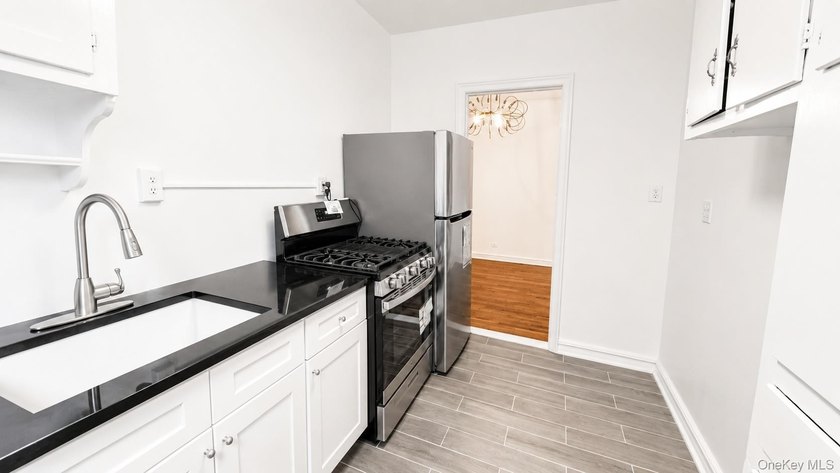 Welcome to this bright and spacious 1-bedroom, 1-bath - photo 16
