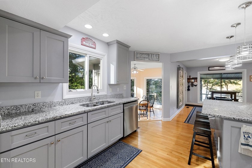 WELCOME TO YOUR BEAUTIFULLY MAINTAINED LAKEFRONT HOME. This - photo 15