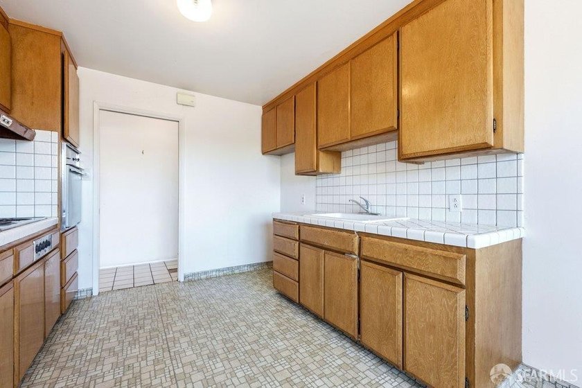Rare vacant at close Laurel District duplex with long-term - photo 18