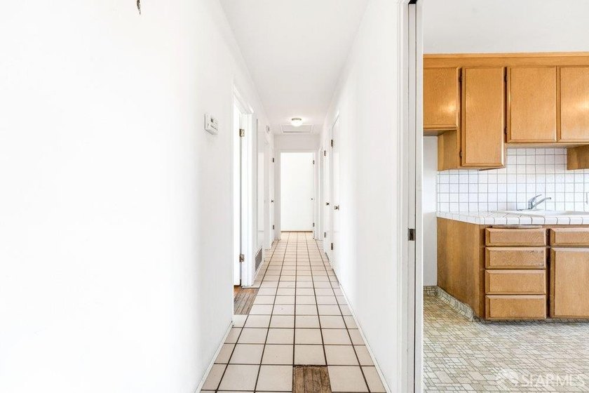 Rare vacant at close Laurel District duplex with long-term - photo 19