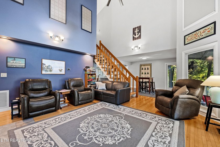 WELCOME TO YOUR BEAUTIFULLY MAINTAINED LAKEFRONT HOME. This - photo 22