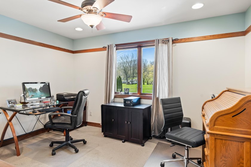 Set on the shores of Lake Puckaway, this exceptional condo - photo 24