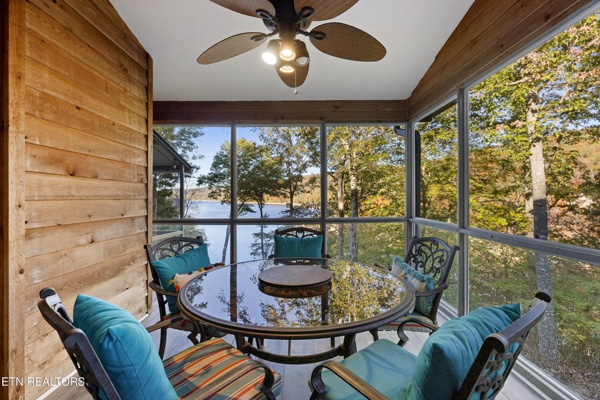 WELCOME TO YOUR BEAUTIFULLY MAINTAINED LAKEFRONT HOME. This - photo 28