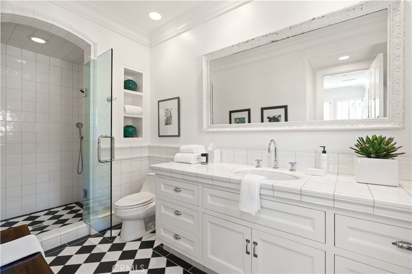An exceptional opportunity to lease one of the most - photo 28