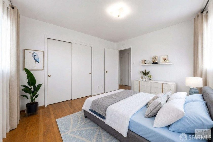 Rare vacant at close Laurel District duplex with long-term - photo 30