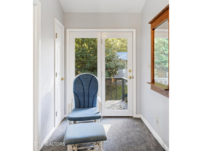WELCOME TO YOUR BEAUTIFULLY MAINTAINED LAKEFRONT HOME. This - photo 31