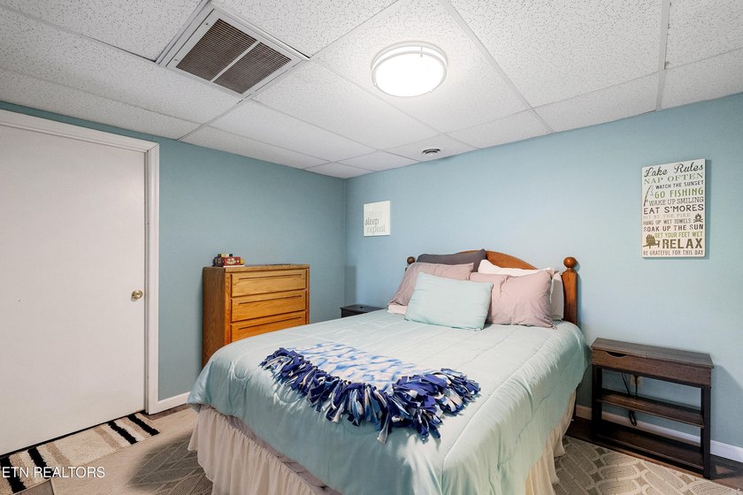 WELCOME TO YOUR BEAUTIFULLY MAINTAINED LAKEFRONT HOME. This - photo 43