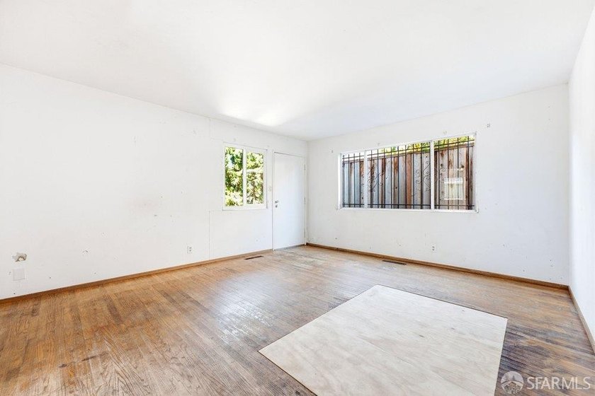 Rare vacant at close Laurel District duplex with long-term - photo 43