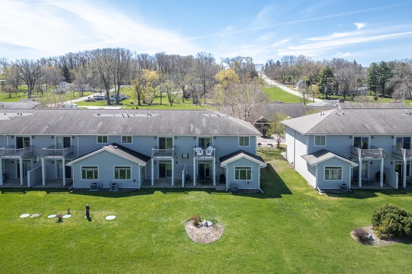 Set on the shores of Lake Puckaway, this exceptional condo - photo 50