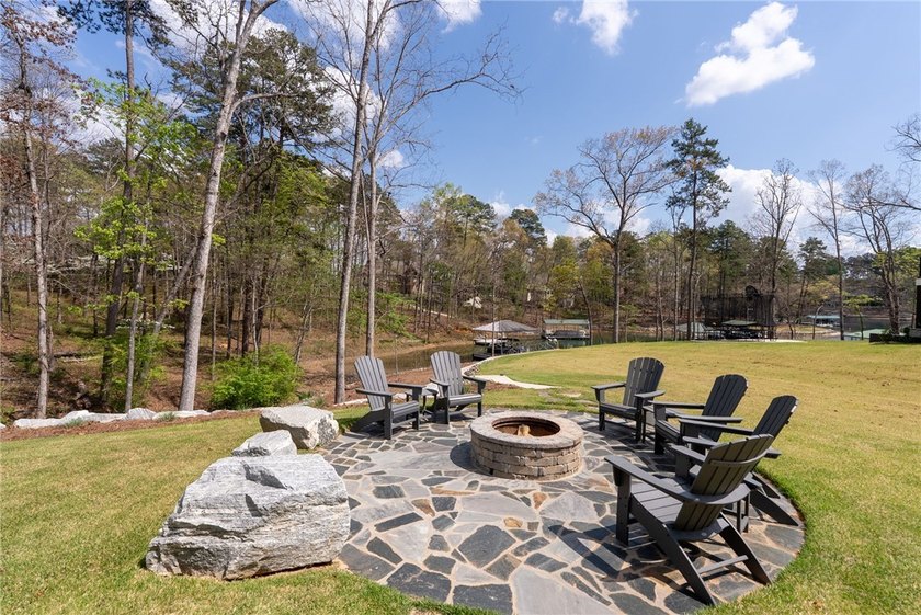 Like-New Lake Keowee Waterfront Home with Upgrades SOLD - photo 2