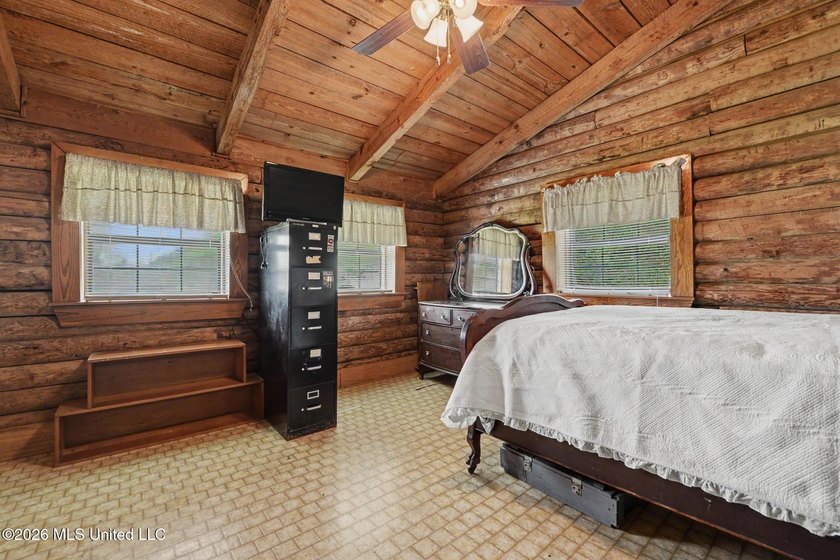 Embrace the Ultimate Country Lifestyle on 5+ Acres! Welcome home - photo 15