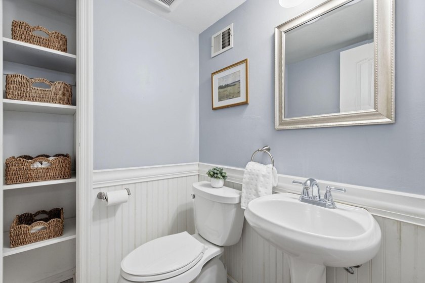Premier Whitefish Bay location just steps from Silver Spring - photo 20
