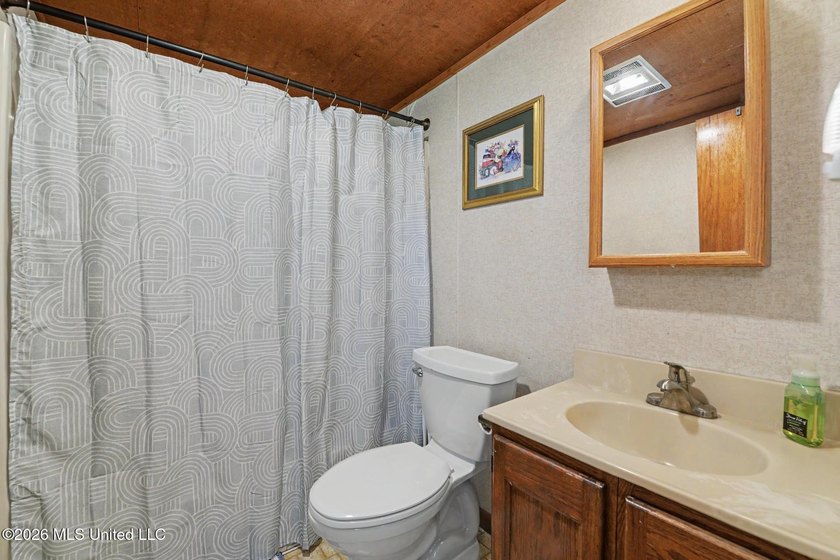 Embrace the Ultimate Country Lifestyle on 5+ Acres! Welcome home - photo 22