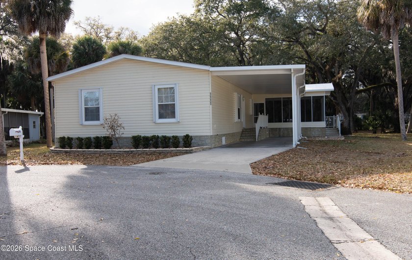 Welcome home to this charming 3-bedroom, 2-bath residence in the - photo 42