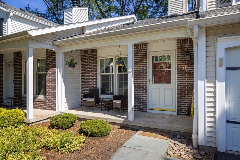Welcome to 31 Reynolds Road! Located in the sought-after Village - photo 2
