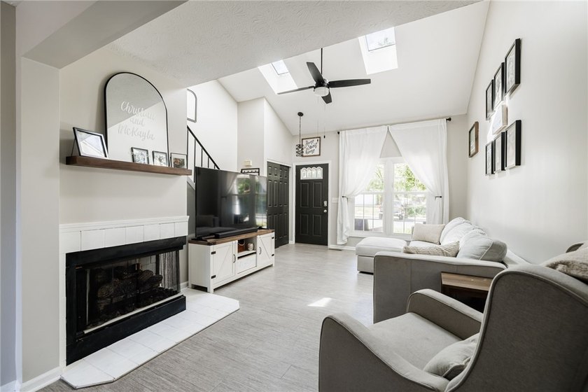 Welcome to 31 Reynolds Road! Located in the sought-after Village - photo 3
