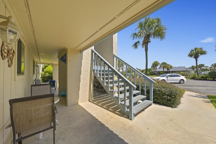 Less than 1,000 feet to a private beach entrance conveniently - photo 4