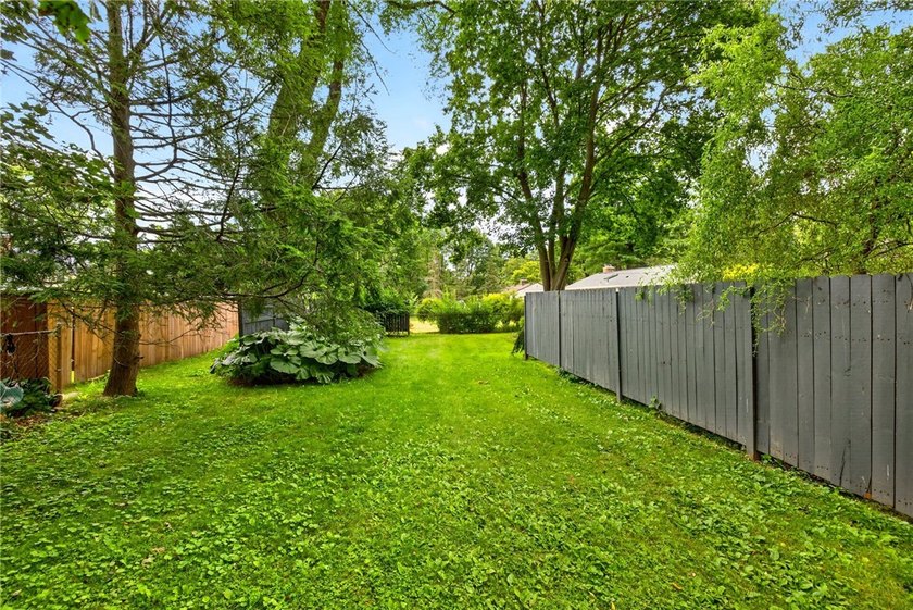 Welcome to easy, one-floor living 3 Bedroom ranch in the highly - photo 10