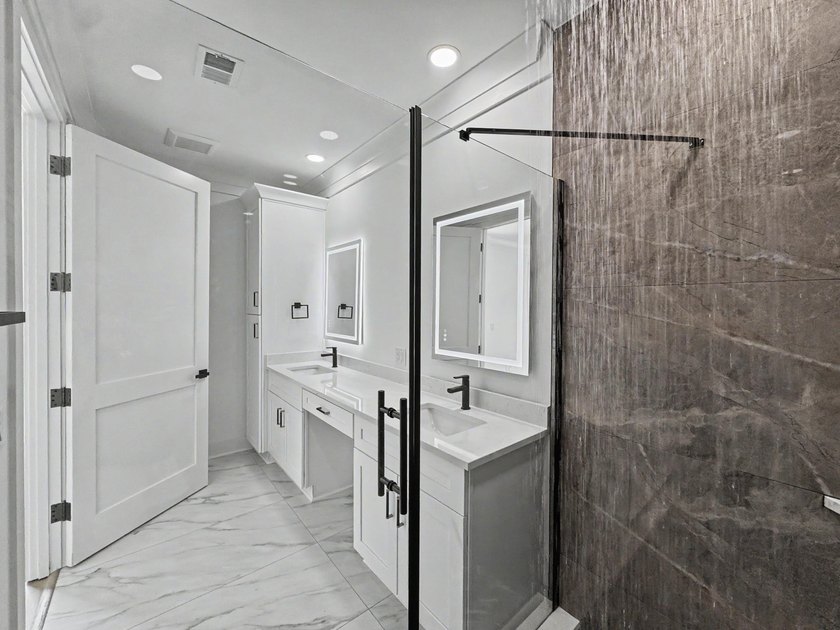 Welcome to 1988 Irving Avenue, a beautifully crafted new - photo 31