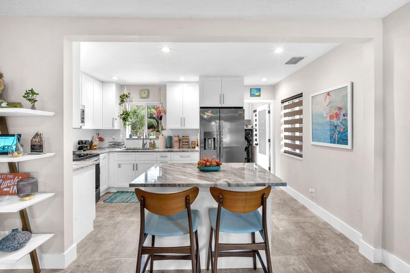 Beautifully updated 2-bedroom home in one of Wilton Manors' most - photo 11