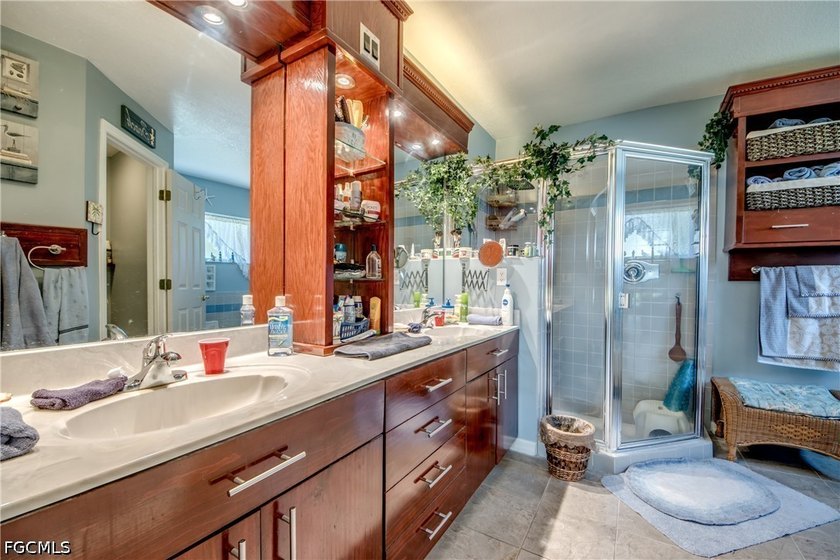 Welcome to this beautifully maintained 2-bedroom, 2-bathroom - photo 45