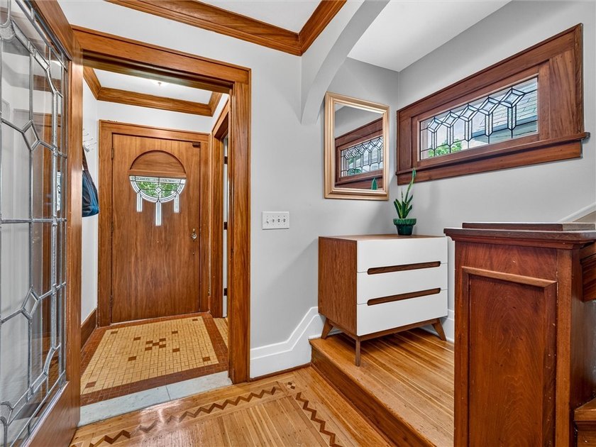 Wonderful Place to Call Home! Just Unpack &amp; Enjoy! Stunning - photo 5