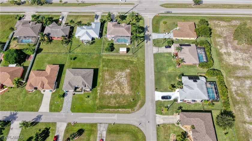 Prime Corner Lot with Western Exposure - Incredible Value! Don't - photo 3