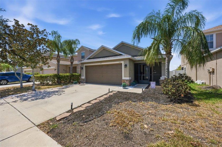 Welcome to 1111 Seminole Sky Drive in the desirable Bahia Lakes - photo 2
