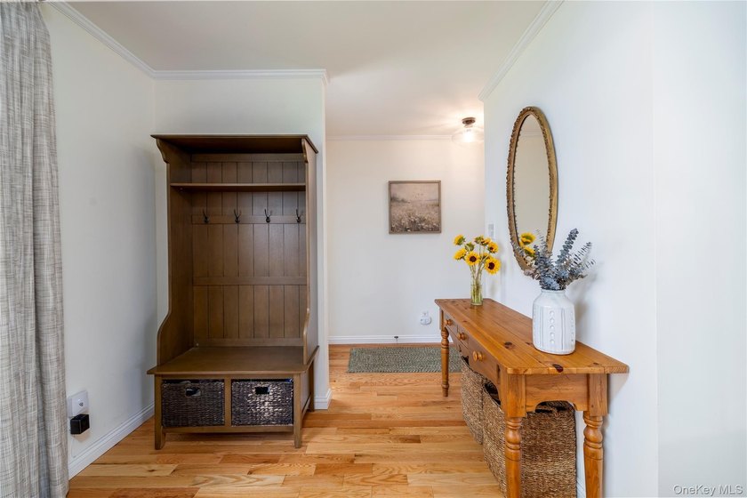 Welcome to this beautifully updated, move-in ready expanded - photo 4