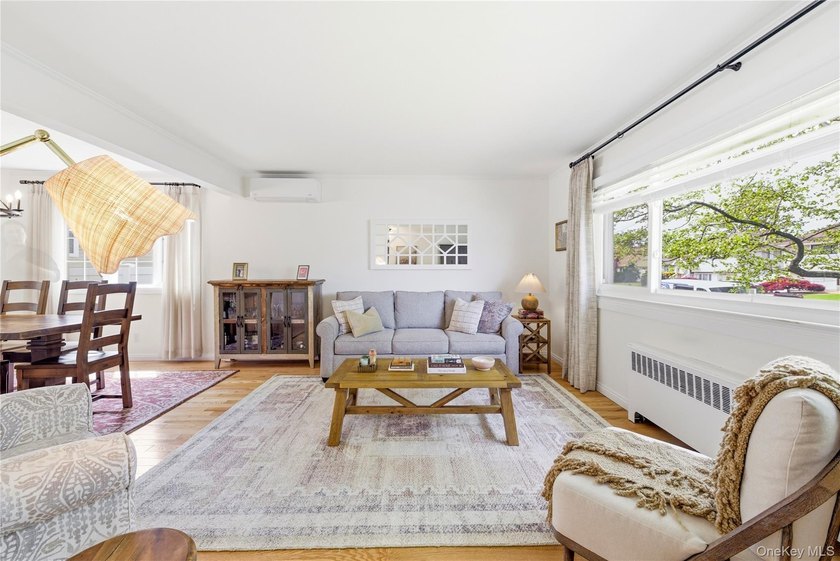 Welcome to this beautifully updated, move-in ready expanded - photo 6