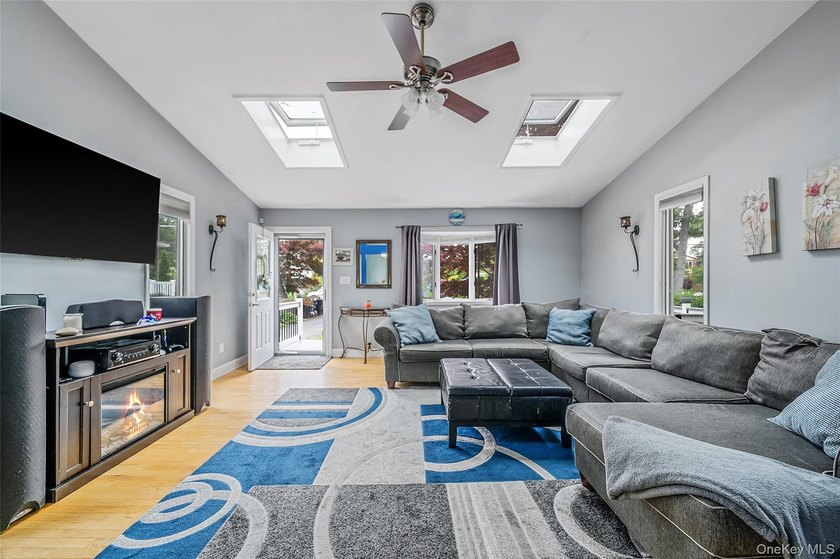 Welcome to this beautiful custom Cape Cod at 1333 Boston Ave - photo 8