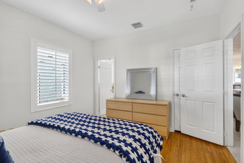 Gorgeous Rio Vista Residence! This coveted location and property - photo 32