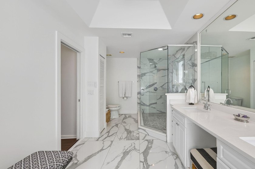 Gorgeous Rio Vista Residence! This coveted location and property - photo 49