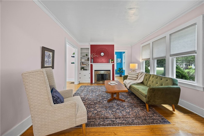 Welcome to this charming and beautifully maintained home located - photo 4