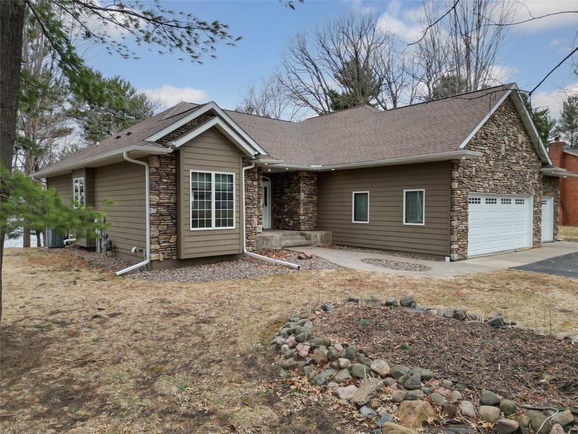 Quality and Elegance can be found throughout this exquisite home - photo 2