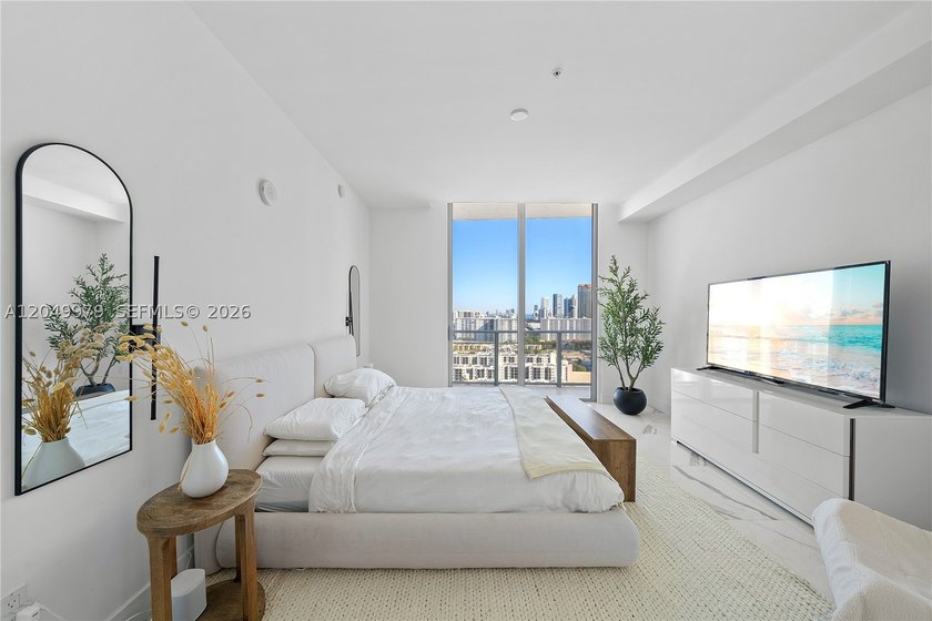 PRICED FOR IMMEDIATE SALE THE PENTHOUSE TOWER SUITE AT THE CROWN - photo 18
