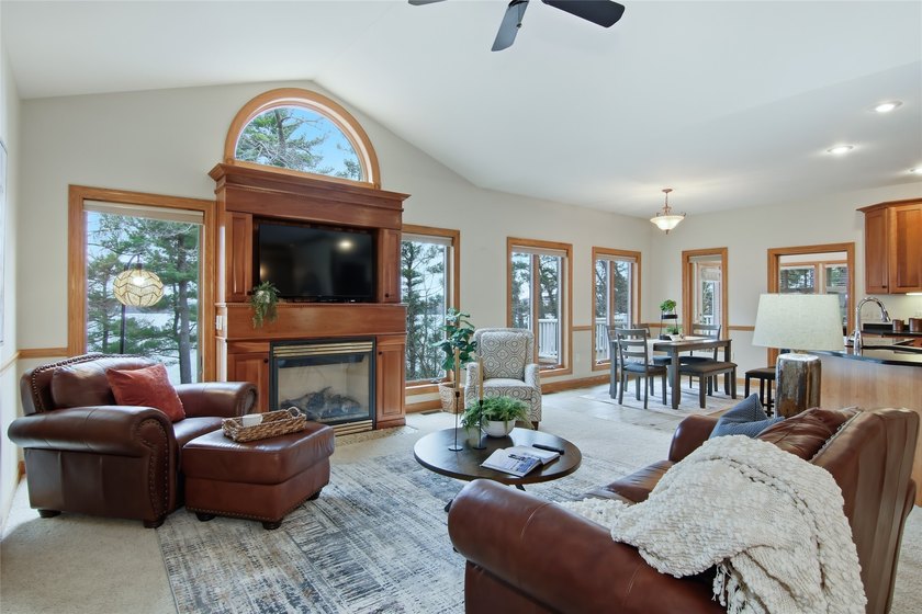 Quality and Elegance can be found throughout this exquisite home - photo 10