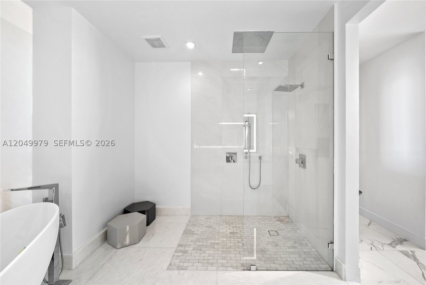 PRICED FOR IMMEDIATE SALE THE PENTHOUSE TOWER SUITE AT THE CROWN - photo 22