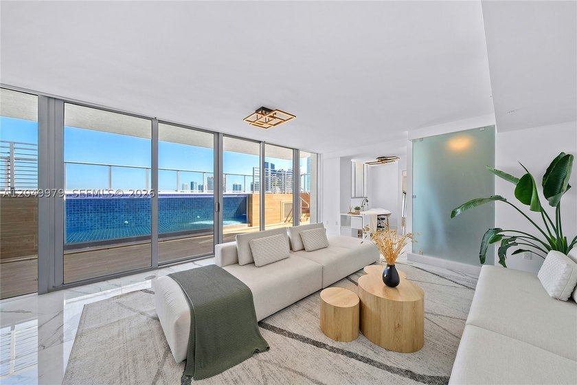 PRICED FOR IMMEDIATE SALE THE PENTHOUSE TOWER SUITE AT THE CROWN - photo 31