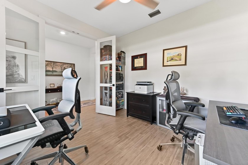 Welcome to this 4 bedroom, 2 bathroom with a private den/office - photo 22