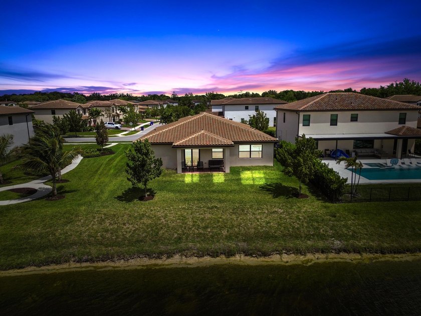Welcome to this 4 bedroom, 2 bathroom with a private den/office - photo 27