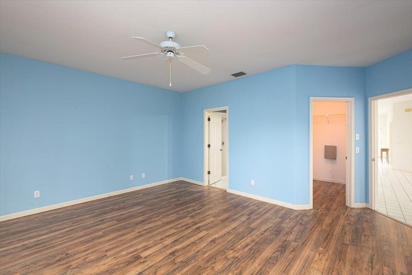 Great opportunity to own a one-story, true 3-bedroom villa in - photo 19