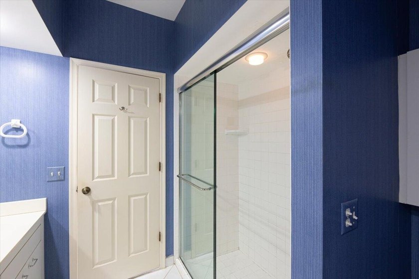 Great opportunity to own a one-story, true 3-bedroom villa in - photo 21
